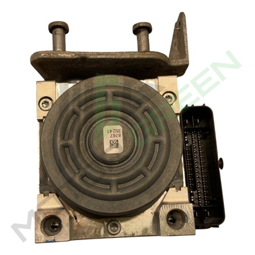 Mercedes C-class C250 W205 2015 Abs Pump