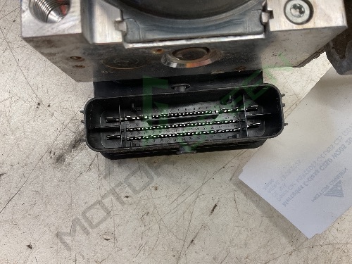 Mercedes C-class C250 W205 2015 Abs Pump