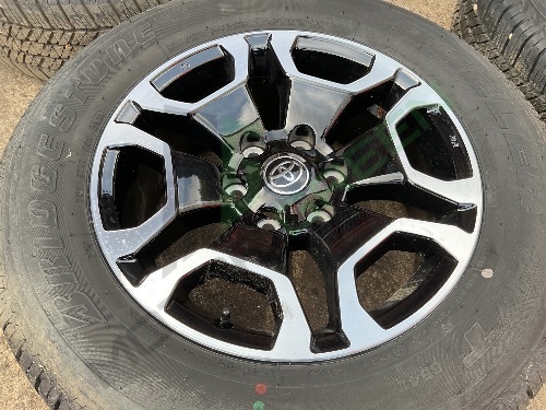 Toyota Hilux 2023 18" Alloy Wheels and tyres 265/60/18 8X7.5J