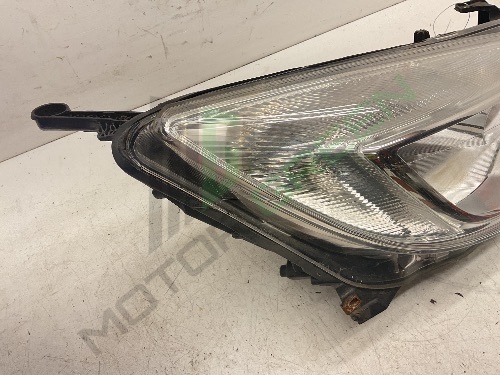 Vauxhall Astra J 2010-2012 RH Drivers Side Headlamp (Halogen)