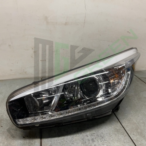 Kia Ceed 4 MK2 2012-2015 Headlight Headlamp Left Side