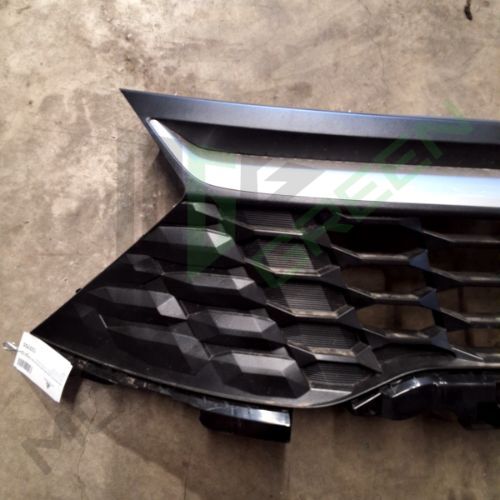KIA SPORTAGE 2 NQ5 2022-2025 Front Bumper Upper Grille